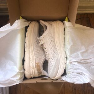 women’s hoka clifton 7